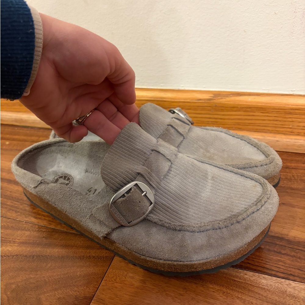 Womens Birkenstock Suede Slip-On Clog with Buckle - Light Gray size 41